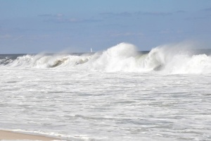 2012 - Waves From Tropical Storm Leslie